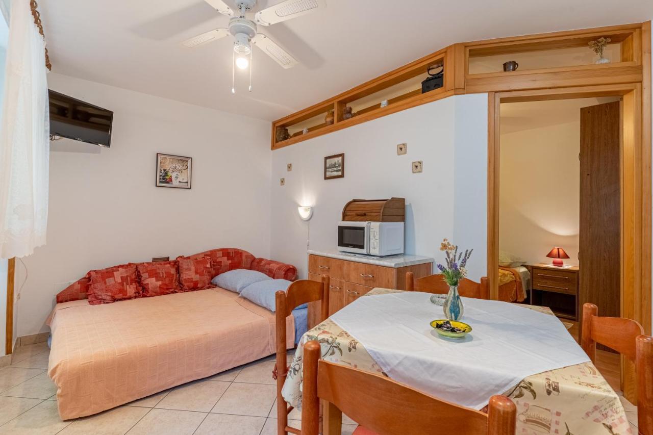 Kovacine Apartment Црес Экстерьер фото
