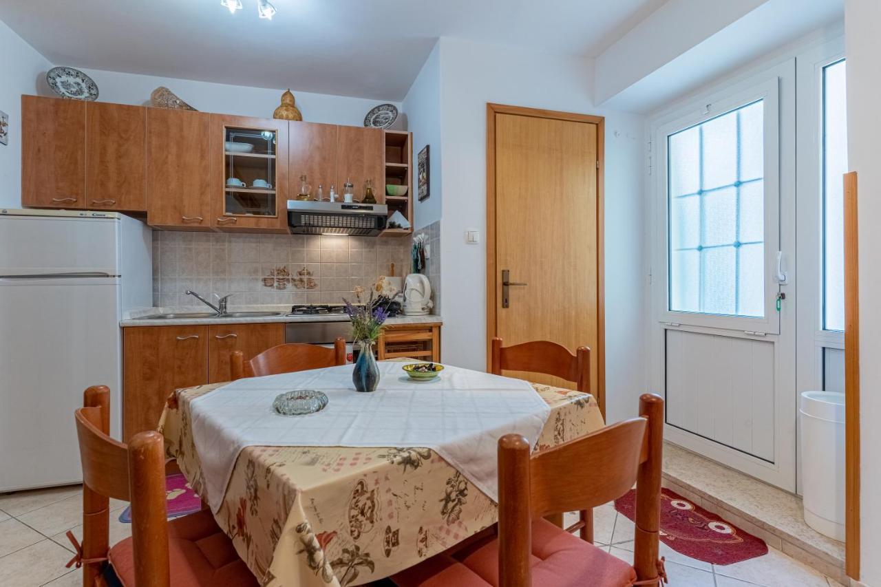 Kovacine Apartment Црес Экстерьер фото
